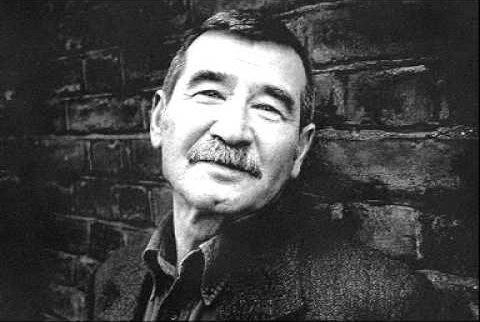 Gülüşün Eklenir Kimliğime