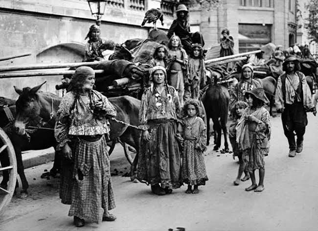 10 Ekim 1944 * Porajmos Çingene&nbsp;Soykırımı