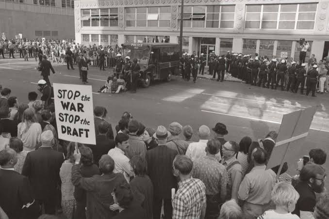 16 Ekim 1967 * ABD’de Vietnam Savaşı Karşıtı Eylem – Stop The Draft&nbsp;Week